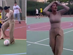Simaria joga futebol com o filho de salto alto e look elegante: 'Véia dura! Jogando com classe'