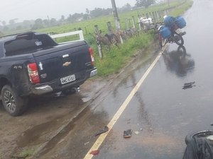 Colisão entre carro e moto deixa uma vítima fatal na zona rural de Igrela Nova