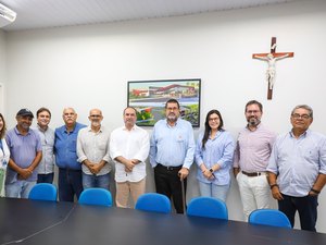 Prefeitura de Arapiraca e Acesa anunciam curral de gado, leilão e cavalgada na festa da padroeira