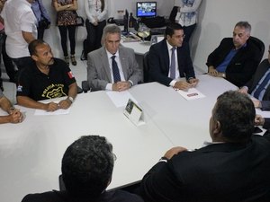 Representantes do Governo e Sindpol farão hoje nova tentativa de negociar fim da greve
