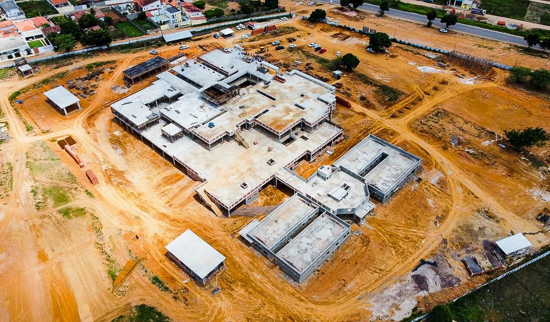 Governador Paulo Dantas anuncia que irá entregar novo hospital regional em Palmeira dos Índios até julho