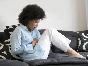 Março Amarelo: saiba o impacto da endometriose na vida sexual feminina