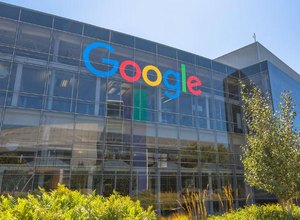 Google traz Wi-Fi gratuito pro Brasil e mostra um celular simples da Positivo com KaiOS 