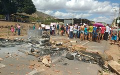 Moradores de Igaci protestam contra a falta de água no município
