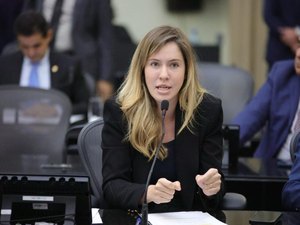 Projeto de Cibele Moura que concede Comenda Zagallo a jogador Peu é aprovado