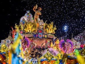 Artesãos e taxistas comemoram desfile da Beija-Flor