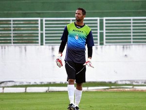 Técnico confirma e goleiro Bruno deve estrear no sábado pelo Boa Esporte