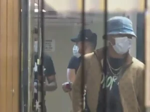 Arboleda e David Neres são flagrados em festa clandestina em São Paulo