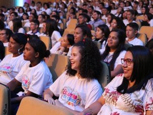 Estudantes da rede estadual de ensino dão as boas-vindas ao ano letivo 2019