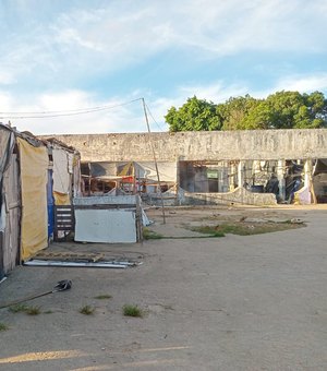 [Vídeo] Famílias que vivem no Clube do ASA deixarão imóvel para ocupar área pública