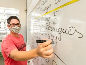 Prefeitura já investiu mais de R$ 500 milhões em pessoal para valorização da educação