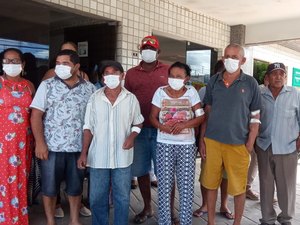 [Vídeo] Pacientes da hemodiálise do Afra Barbosa se opõem a transferência para o Chama