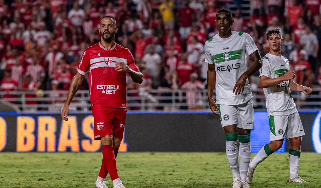 De virada, CRB vence o Coritiba no Rei Pelé