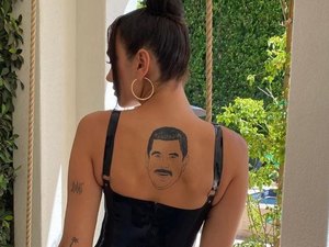 Dua Lipa mostra 'tatuagem nova', e fãs brasileiros veem Ratinho no desenho