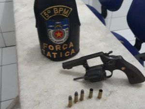 Policiais são recebidos a tiros em conjunto no Benedito Bentes