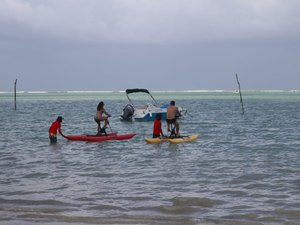 Bike aquática encanta turistas e negócio em Maragogi está entre melhores do mundo