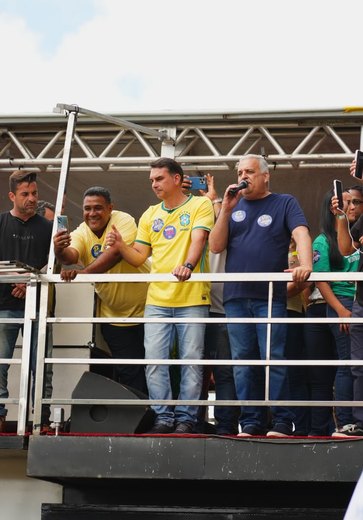 Flávio Bolsonaro e Alfredo cumprem agenda de campanha na Bahia, Ceará e Pernambuco