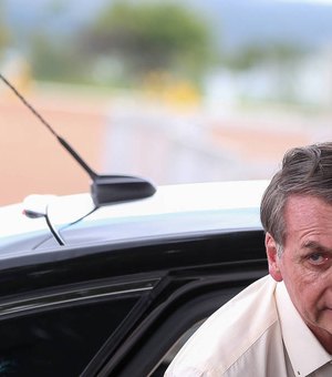 Em novo ataque à imprensa, Bolsonaro diz que jornalistas são 'raça em extinção'