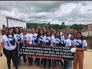 Sepultamento de jovem morta pelo namorado em Porto Calvo tem mensagem contra feminicídio