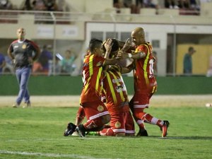 Série D com três classificados para as quartas; Juazeirense eliminou Flu de Feira
