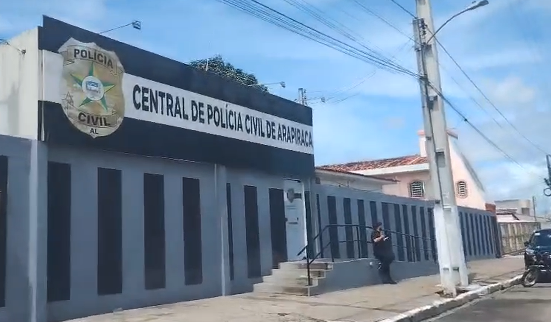 Homem é preso após agredir companheira na frente dos filhos em Arapiraca