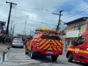 Incêndio atinge estabelecimento comercial no bairro do Jacintinho, em Maceió