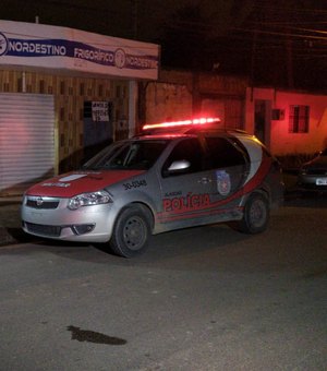 Ex-presidiário é assassinado na porta de casa em Maceió
