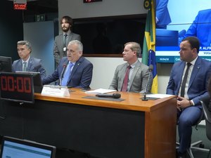 Sob a coordenação de Alfredo Gaspar, Comissão do Colapso do Solo aprova requerimentos com pedidos de informações e visitas técnicas