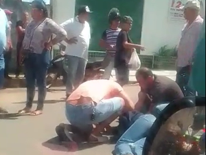 Colisão entre motos deixa duas pessoas feridas