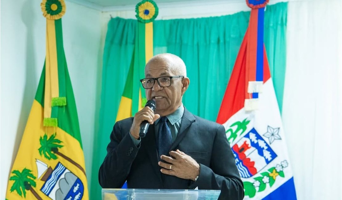 Prefeito Déo assume Prefeitura de Japaratinga pela segunda vez