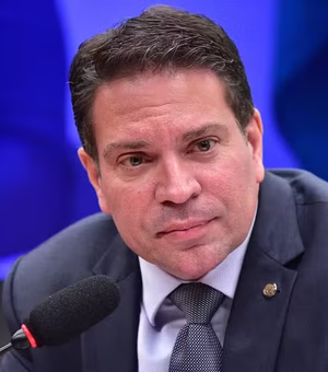 Ex-deputado Alexandre Ramagem é preso pelo ICE nos EUA, diz PF