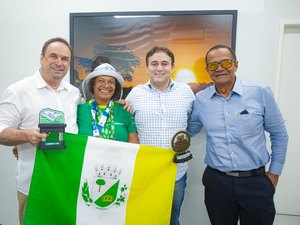 Prefeito Luciano parabeniza a ultramaratonista Carminha por novas conquistas para Arapiraca