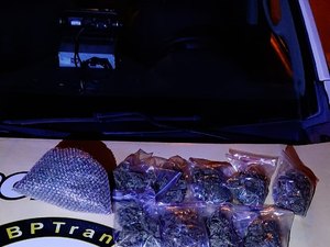 Jovem é preso com maconha in natura em estacionamento de supermercado