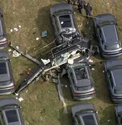 Câmeras registram momento da queda de helicóptero após choque no ar no Rio