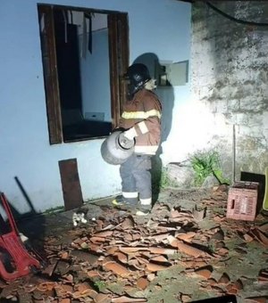 Explosão de botijão de gás destrói cozinha de igreja em Penedo