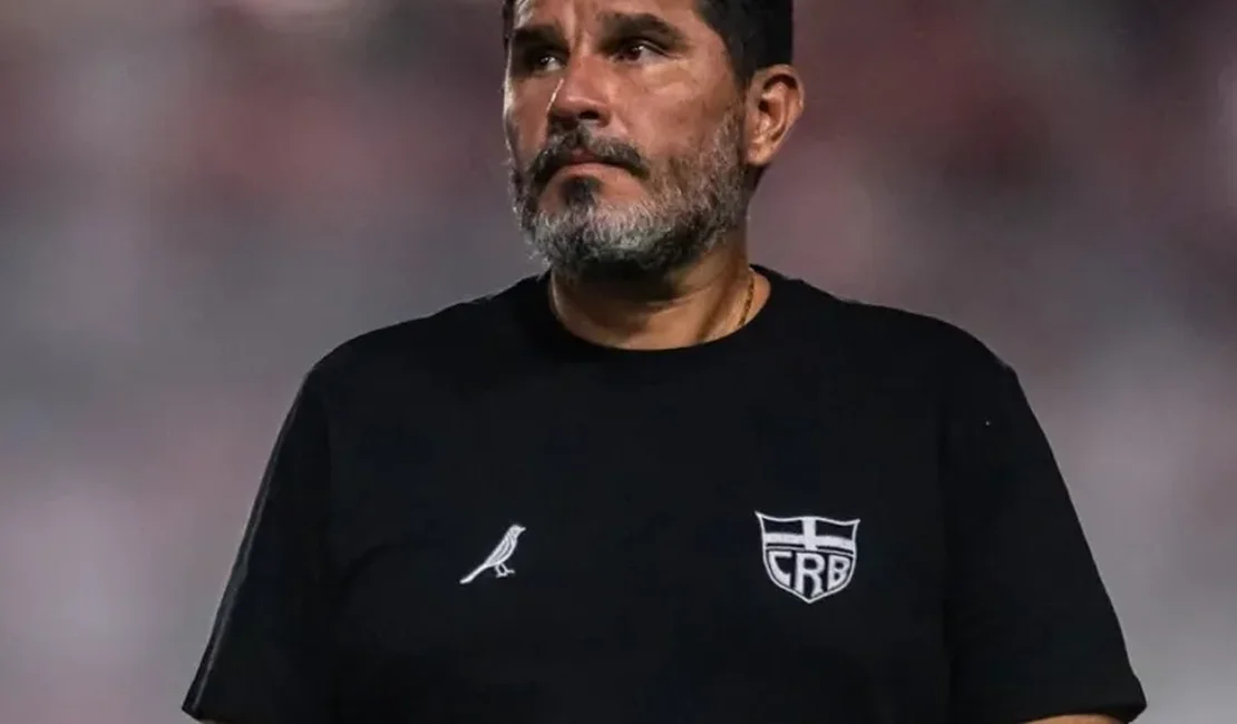 Sousa x CRB: acusação de injúria racial contra o técnico Barroca gera troca de declarações