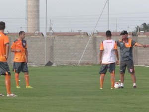 CRB trabalha jogadas de linha de fundo antes de enfrentar o Coruripe