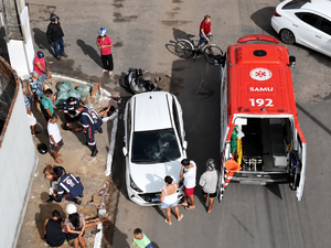 Acidente entre carro e moto deixa três pessoas feridas em Arapiraca