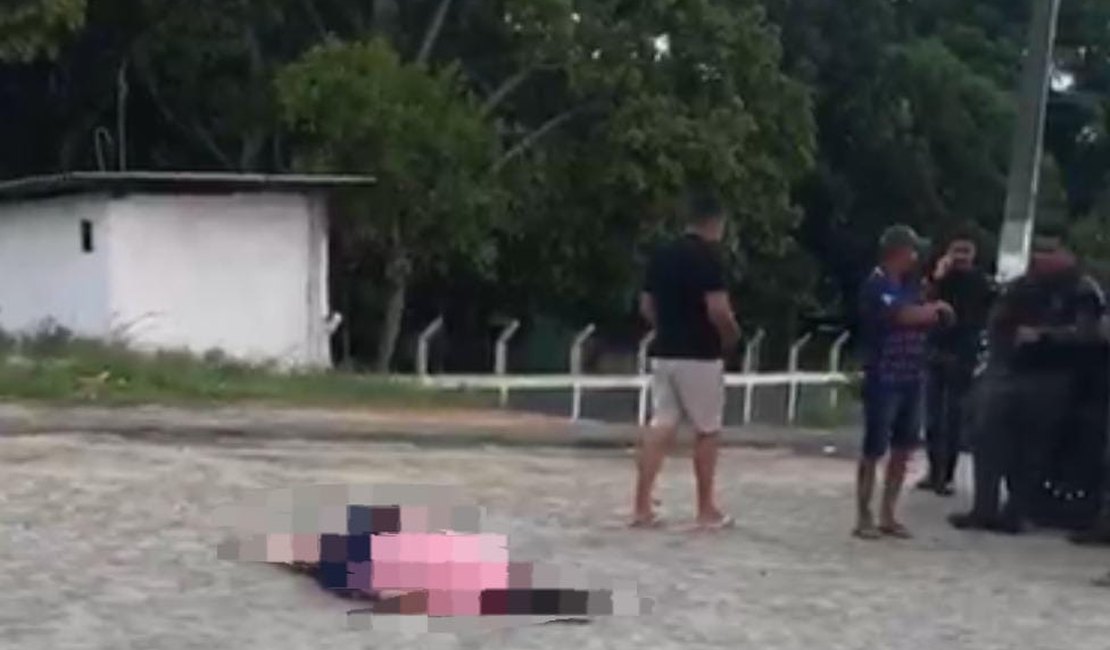 Carro colide em motociclista que é arremessado e morre na BR-101, em Teotônio Vilela
