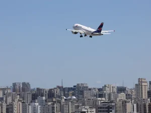 Após falha elétrica, espaço aéreo de São Paulo é liberado