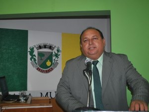 Vereador cobra entrega das casas em Arapiraca