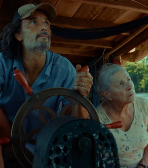 Elenco de O Último Azul celebra prêmios e retomada do cinema nacional
