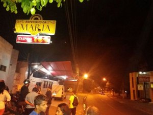 Garçom atingido por veículo em bar na Serraria apresenta quadro estável