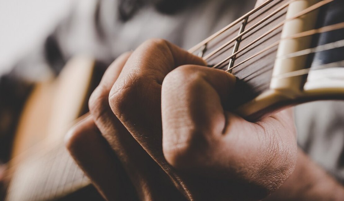 Centro de Belas Artes abre inscrições para vagas de curso de violão