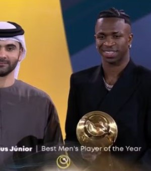 Vini Jr. é eleito o melhor jogador do mundo no Globe Soccer Awards