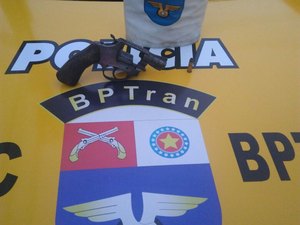 Polícia apreende menor com arma de fogo na Ponta Grossa