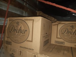 PRF apreende mais de 8 mil litros de conhaque sem nota fiscal em Palmeira dos Índios  