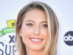 Bilionária e linda: filha de Steve Jobs se lança em carreira de modelo