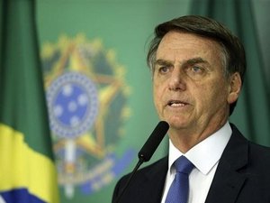 Bolsonaro vetará reajuste de salário a servidores