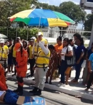 Monsenhor atropelado no Centro é transferido para a Santa Casa